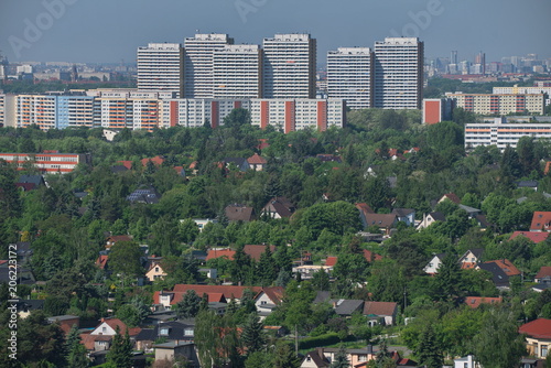 Zdjęcie XXL Widok z Kienberg na nieruchomości i apartamenty do wynajęcia w Berlinie