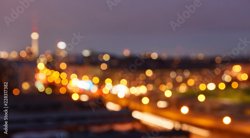 Berlin City bei Nacht als abstrakter Hintergrund © Robert Kneschke