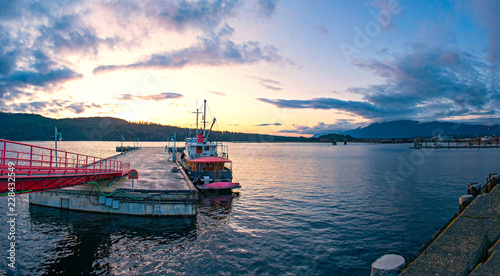 Zdjęcie XXL Panoramiczny widok Portowy Alberni dok w Vancouver wyspie, BC, Kanada