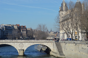 Pont Sant-Michel and Supreme Court, Paris, France