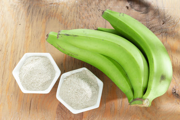 green banana flour on the table
