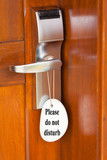 Please, do not disturb ; Porte de chambre d’hôtel