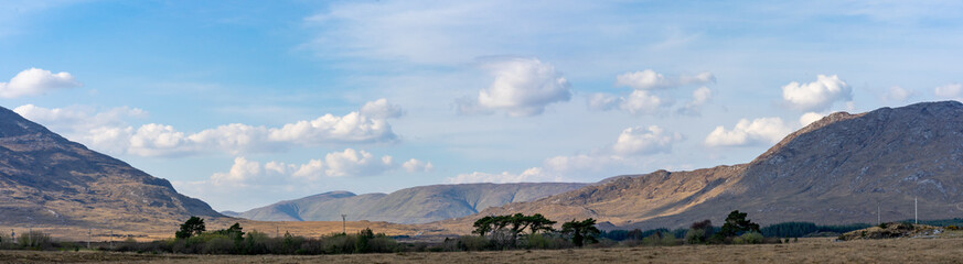 Panorama sur les montagnes irlandaises du Connemara