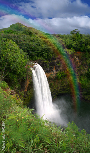 Fototapeta Waterfall in Kauai Hawaii With Rainbow
