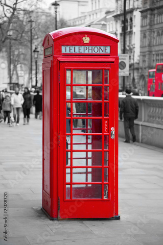 Fototapeta Red telephone booth in London