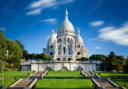 bazylika-najswietszego-serca-pana-jezusa-montmartre-paryz-francja