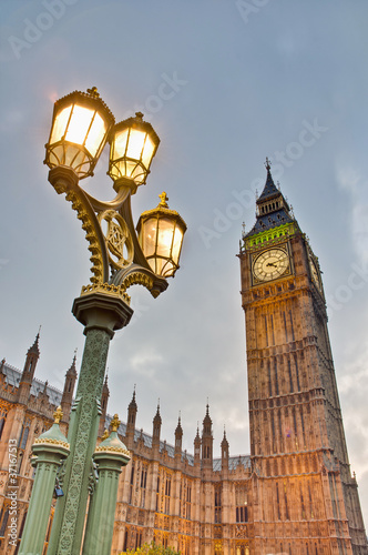 big-ben-wierza-zegar-przy-londyn-anglia