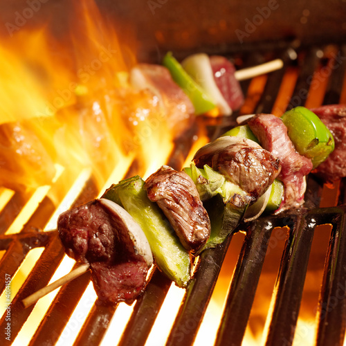  beef shishkababs on the grill