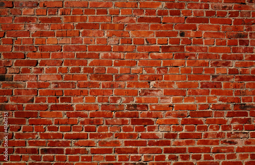 czerwony-mur-z-cegly