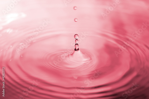 Water drop © Ailani Graphics