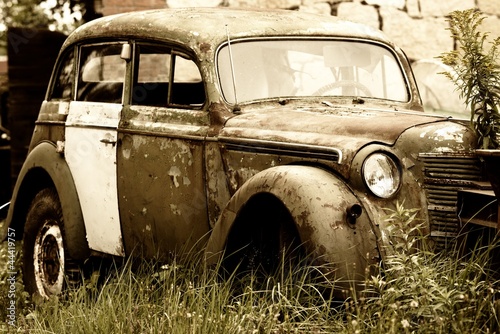 Lacobel Abandoned old car