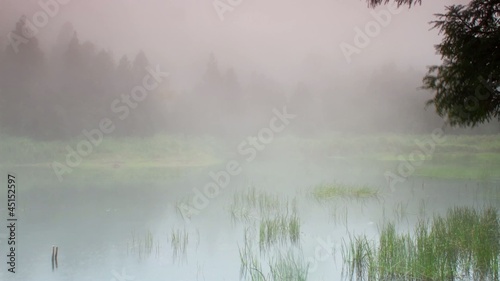 uplyw-czasu-od-qixingshan-dream-lake-chmury-taiwa