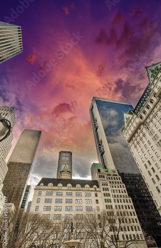 manhattan-nowy-jork-wspanialy-widok-na-wysokie-wiezowce