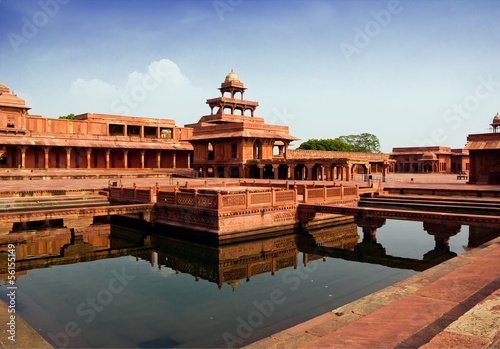  Fatehpur Sikri mirrored in a water pool in India
