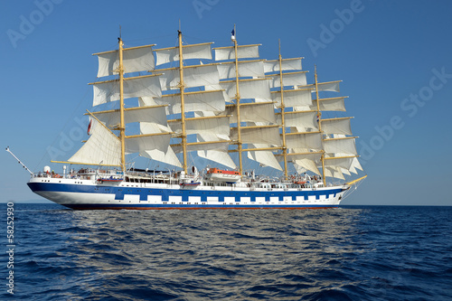 Fototapeta Cruise ship sailing