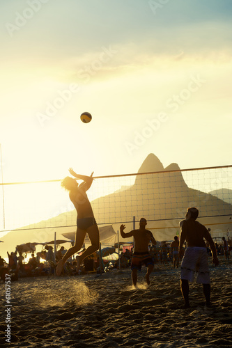 brazylijczycy-gra-siatkowka-rio-de-janeiro-brazylia