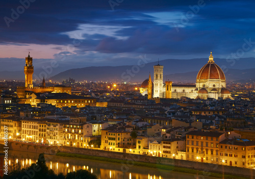 Fototapeta Night view to Palazzo Vecchio and Cathedral of Santa Maria del F