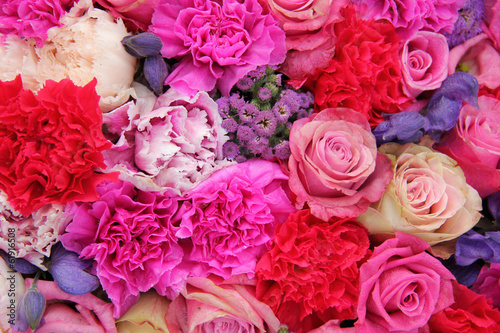  Bridal decorations in different shades of pink and purple