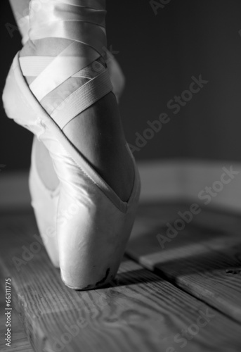 Fototapeta Ballet Pointe Shoes in black and white