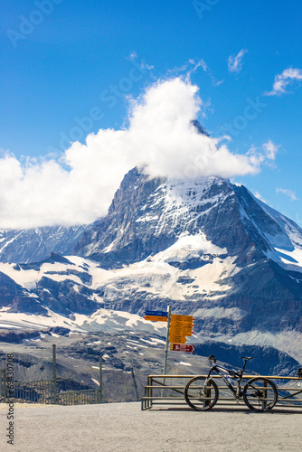 Fototapeta Matterhorn peak, Zermatt, Switzerland Bicycle