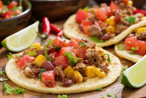 tortillas with chili con carne and tomato salsa Plakát