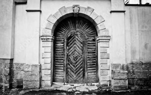 Fototapeta Black and white old door