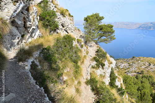 szlak-turystyczny-z-przepieknym-widokiem-w-poblizu-alcudia-na-majorce