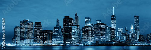 Lacobel Manhattan at night