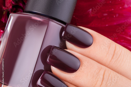 Zdjęcia Dark red nail polish.