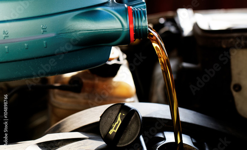 Fresh motor oil
