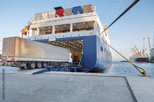 Shipping and Trucking Transportation - RO-RO Transport (Roll On/Roll Off)