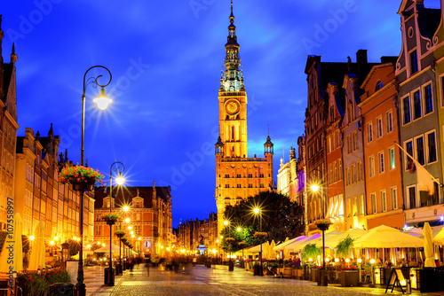 stare-miasto-w-gdansku-polska-w-swietle-poznego-wieczora