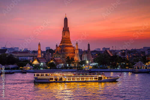 Poster Wat Arun and cruise ship in sunset time, Bangkok city ,Thailand