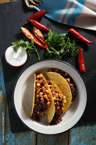 Zdjęcia Tacos with chili con carne