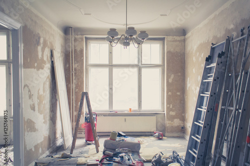 unrenovierte Wohnung, Zimmer vor Renovierung © hanohiki