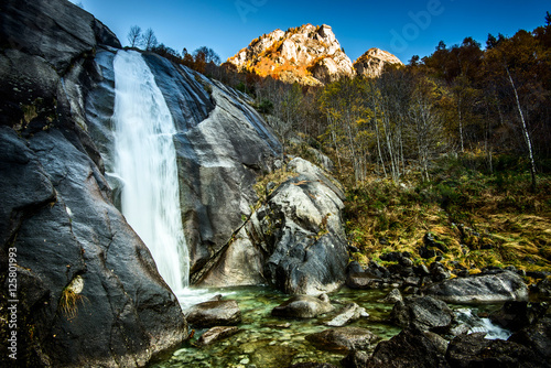 piekny-krajobraz-jesien-w-gorach