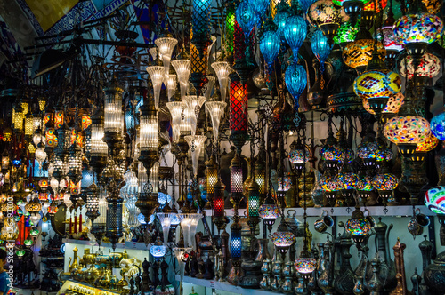 Poster Colorful Turkish lanterns in the Grand Bazaar of Istanbul, Turkey