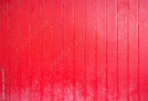 Lacobel Background made of cement painted red.
