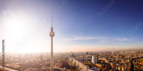 Poster Über den Dächern von Berlin, Fernsehturm, Rotes Rathaus, Berliner Dom