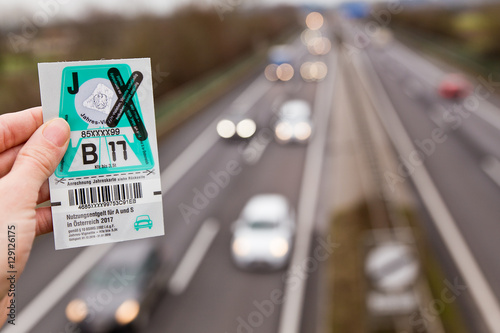 Poster Autobahnvignette / Autobahn Maut Österreich: Jahres-Vignette 2017