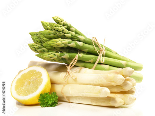 Spargel mit Zitrone