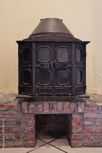 ancien poêle à bois