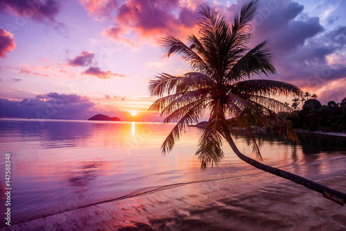 beautiful-bright-sunset-on-a-tropical-paradise-beach
