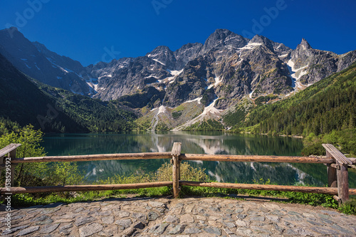 les-montagnes-de-tatra-et-l-39-oeil-de-la-mer-en-pologne