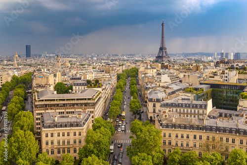 Poster Paris city skyline view from Arc de Triomphe with Eiffel Tower, Paris, France