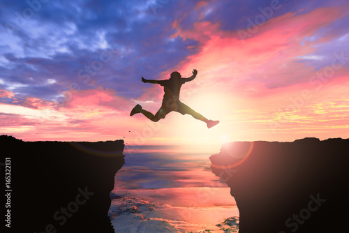 Man jumps crevasse