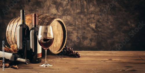 traditionelle-weinbereitung-und-weinprobe