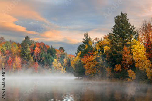 Lake Autumn Foliage © rabbit75_fot