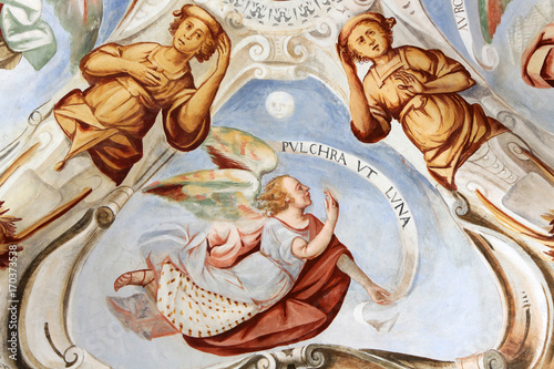 aniol-fresco-sanktuarium-madonna-del-sasso-xvi-wiek-locarno-orselina-szwajcaria-angel-fresco-sanktuarium-madonna-del-sasso-orselina-locarno-szwajcaria