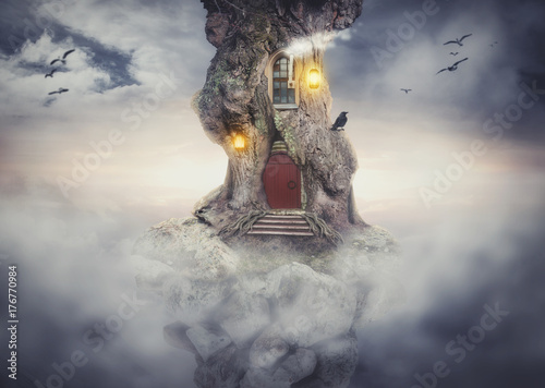 casa-del-arbol-de-hadas-sobre-roca-volando-en-el-cielo-de-fantasia